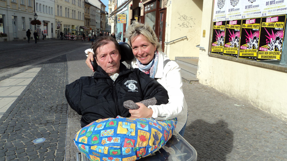 intensivpflege ausflug mit patient