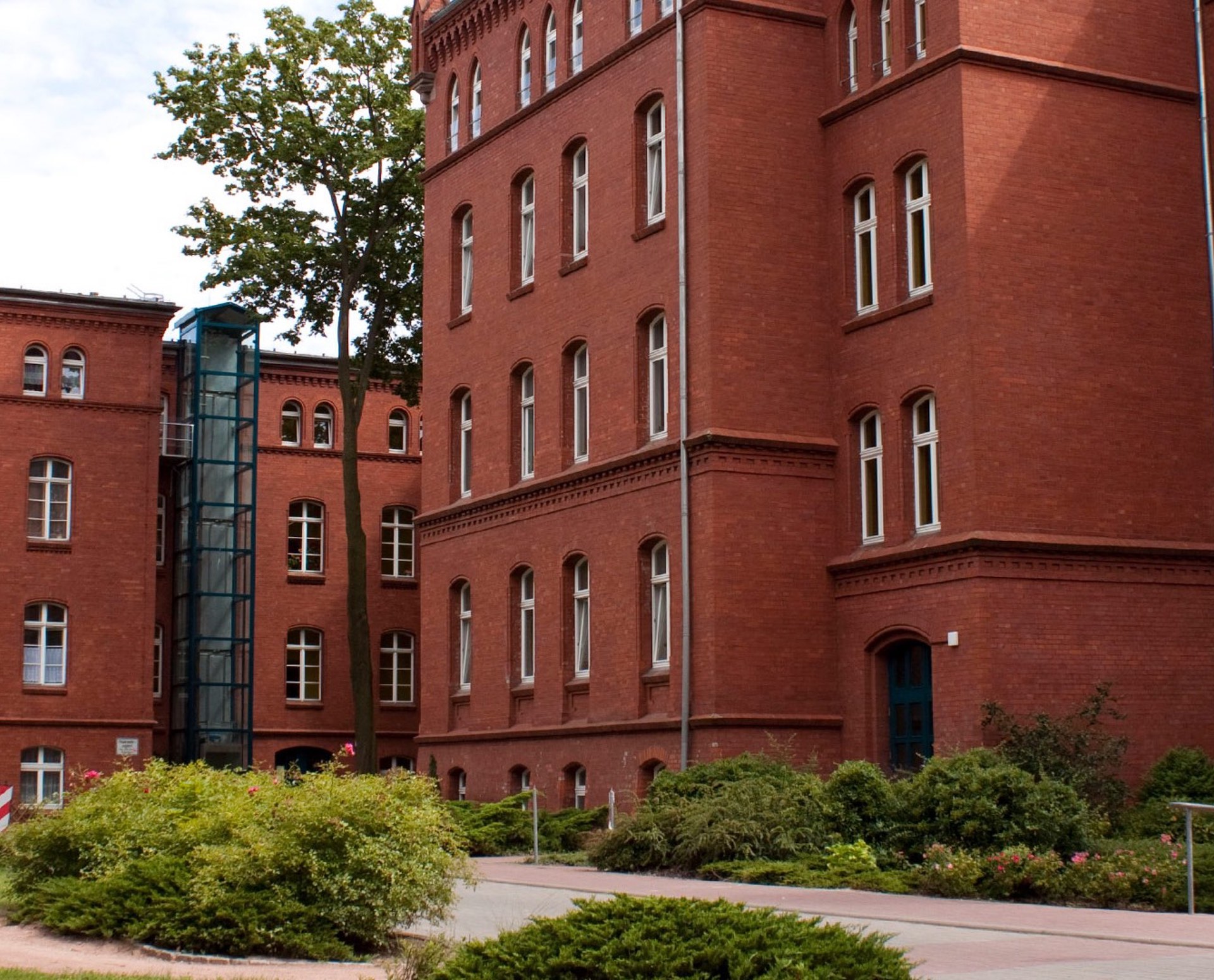 magdeburger-strasse-header-banner